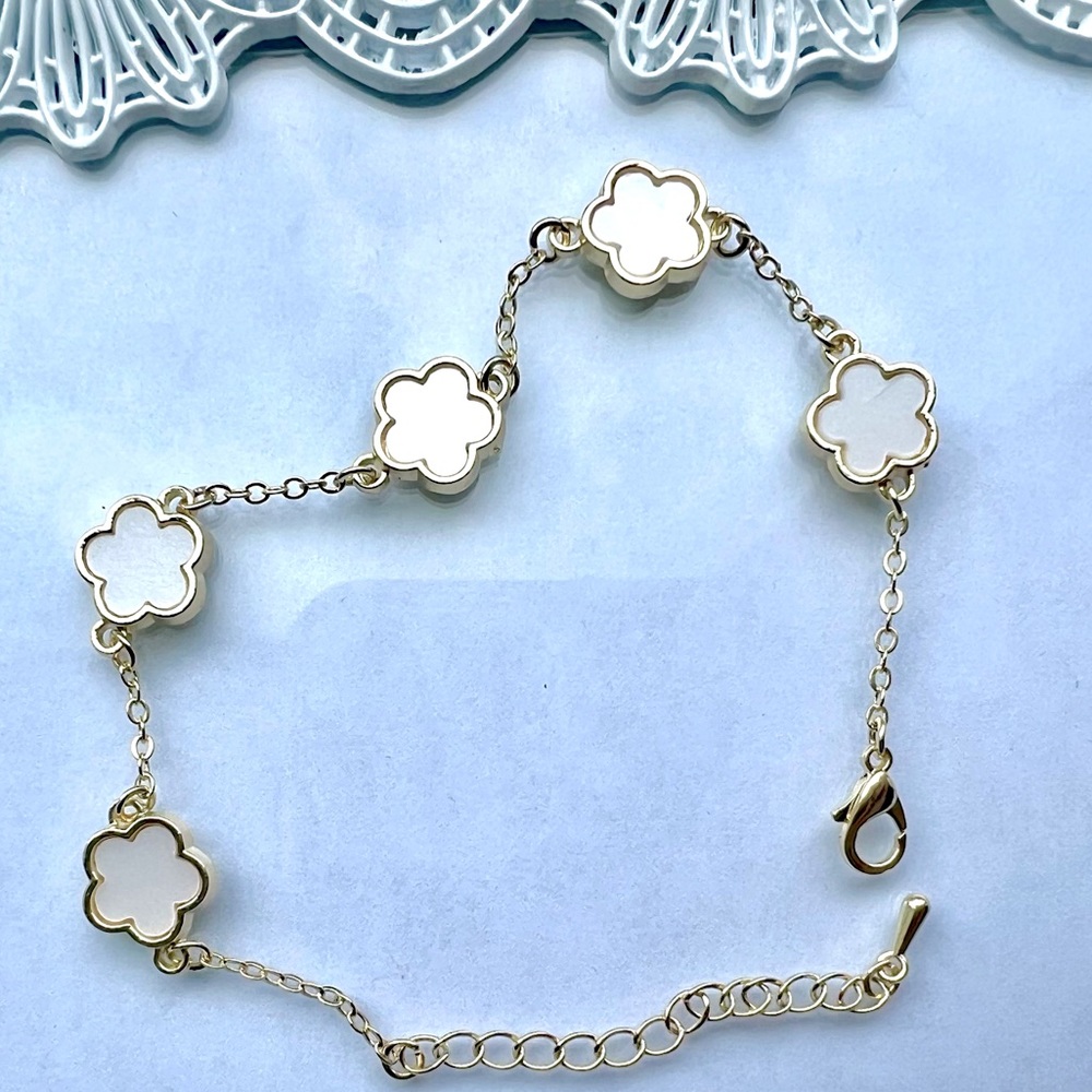Four Leaf Clover Gold Bracelet